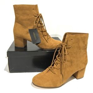 NIB Plain Suede Lace Up Chunky Square Heeled Boots
